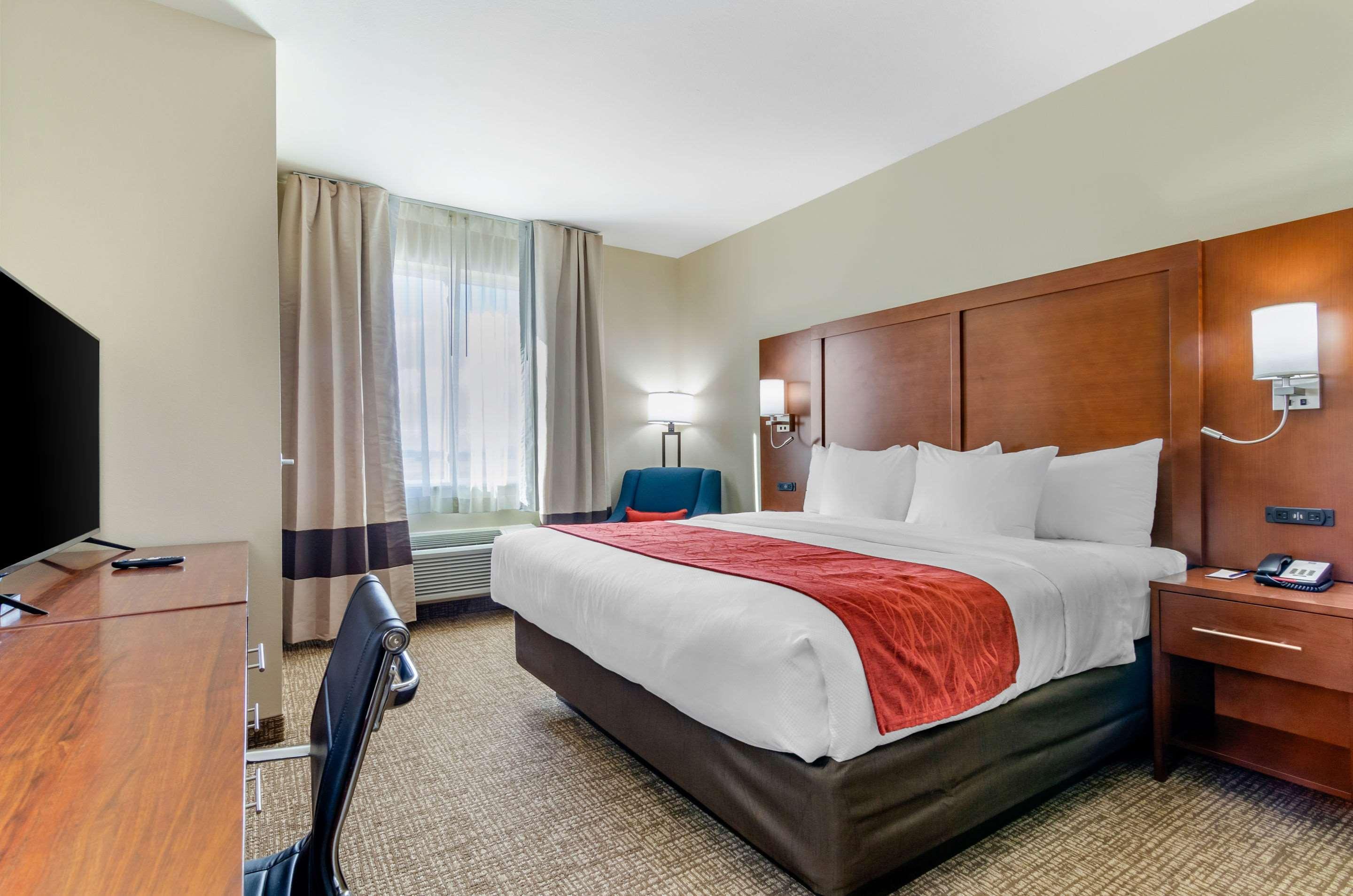 Comfort Inn & Suites Salina North Esterno foto